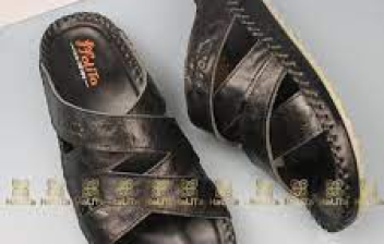 Chinh phục thị trường giầy dép nội địa: Bài toán không dễ!