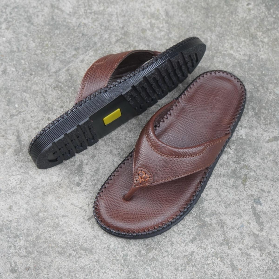DéP Kẹp Nam Da Chống Nhăn , Đế Bằng Cao Su êm Chân , khâu dấu chỉ viền bền bỉ . Sandal Nhung Đồng