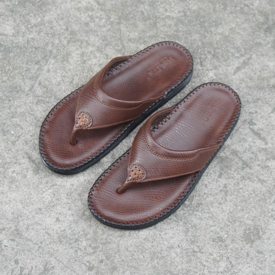 DéP Kẹp Nam Da Chống Nhăn , Đế Bằng Cao Su êm Chân , khâu dấu chỉ viền bền bỉ . Sandal Nhung Đồng