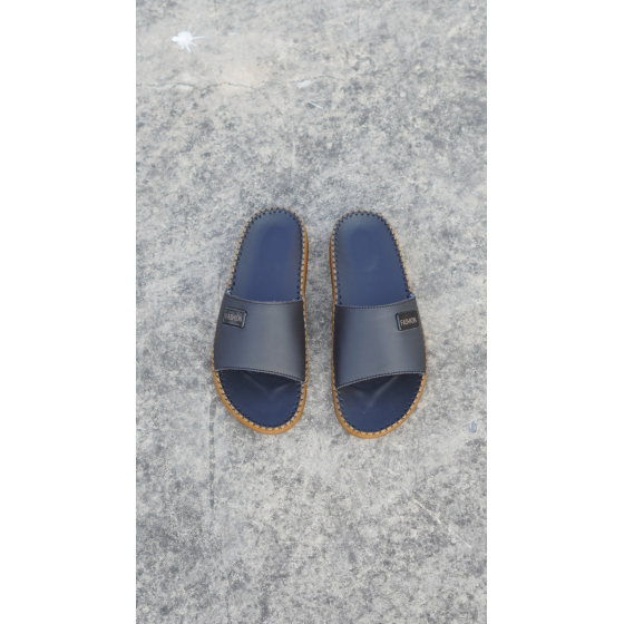 DéP Nam Doc Tờ Khoá Fashion Halita Đế Vàng , khâu chỉ toàn bộ , đế cao su nhẹ êm chân . Đế Bằng