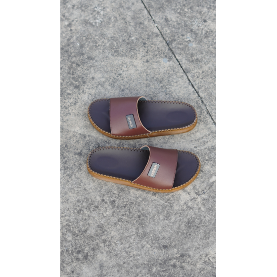 DéP Nam Doc Tờ Khoá Fashion Halita Đế Vàng , khâu chỉ toàn bộ , đế cao su nhẹ êm chân . Đế Bằng