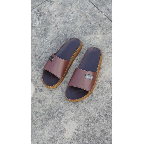 DéP Nam Doc Tờ Khoá Fashion Halita Đế Vàng , khâu chỉ toàn bộ , đế cao su nhẹ êm chân . Đế Bằng