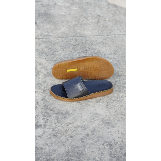 DéP Nam Doc Tờ Khoá Fashion Halita Đế Vàng , khâu chỉ toàn bộ , đế cao su nhẹ êm chân . Đế Bằng