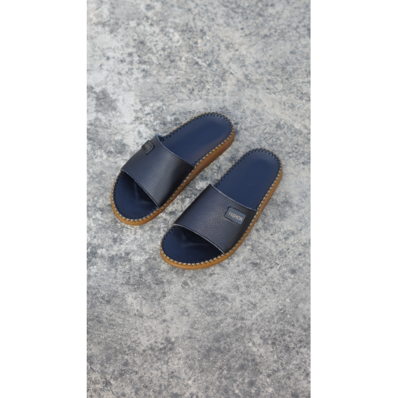 DéP Nam Doc Tờ Khoá Fashion Halita Đế Vàng , khâu chỉ toàn bộ , đế cao su nhẹ êm chân . Đế Bằng