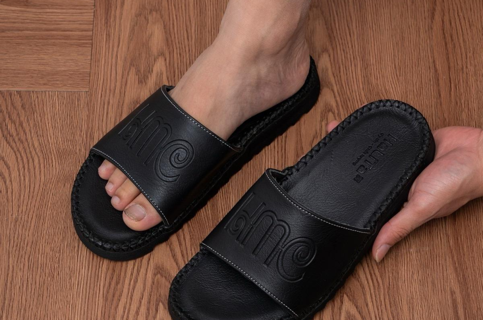 Dép Da Nhúm In Vân Thái Đế Cao Su Nhẹ Có Răng Cưa Bền .