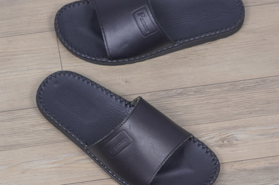DéP Nam Doctor Fashion Halita , Đế Nhẹ Cao 1.5cm ,Đế  Cao Su  Khâu Chỉ Toàn Bộ Đế Bằng Dép Lê Quai Ngang